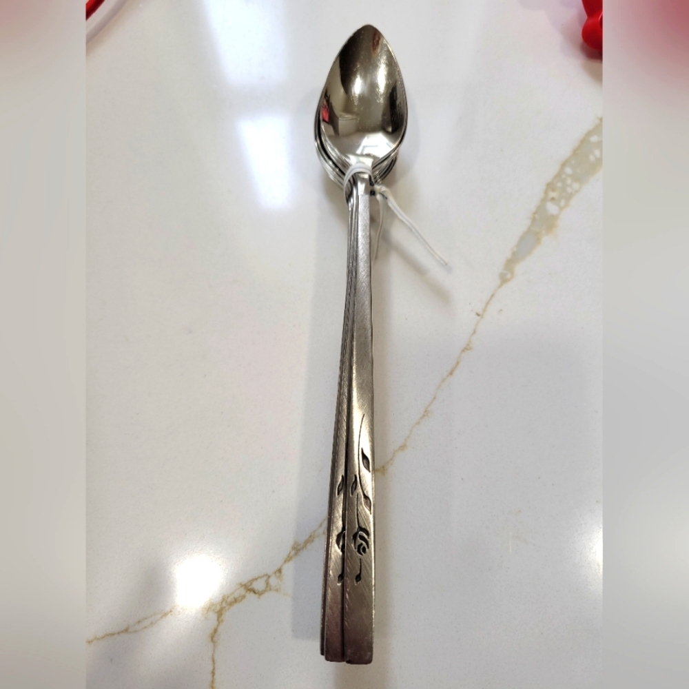 10 Oneida Capistrano/ Ice Tea Spoons